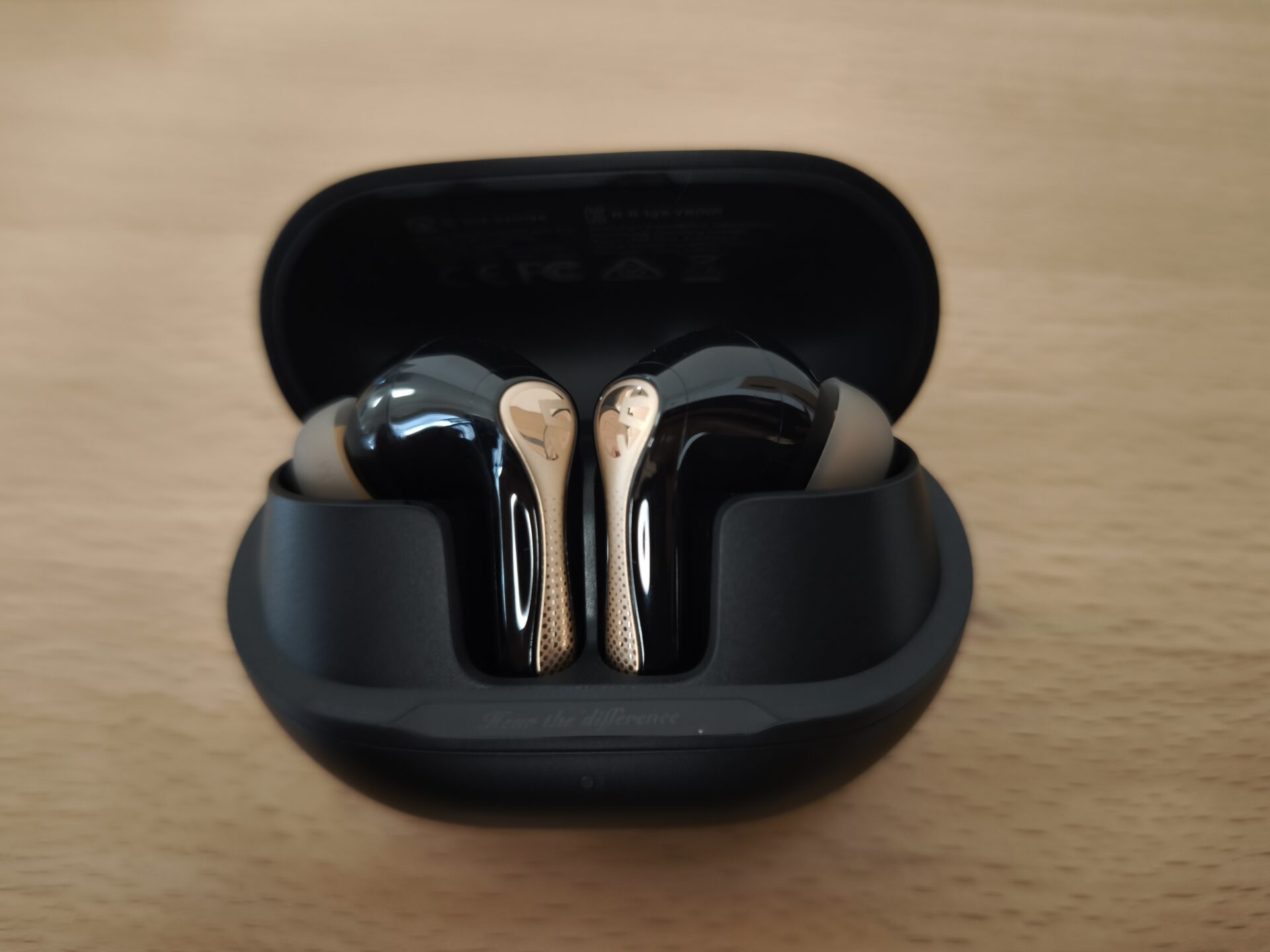 SOUNDPEATS Air5 Pro Plusを使ってみた！ノイキャンが強い